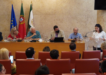 Estudantes portugueses entregam Manifesto Político a deputados da Comissão de Educação e Ciência na Assembleia da República