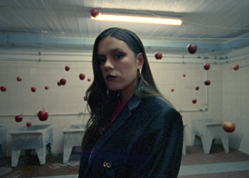 Cura é o primeiro single de iolanda!