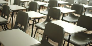 Universidade do Minho e Escola Secundária de Famalicão reproduzem experiência de prémio Nobel