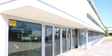 Programa atribui bolsas aos melhores alunos que ingressem nas Licenciaturas do Departamento de Engenharia Informática da Universidade de Coimbra