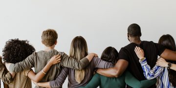 Os millennials portugueses querem um futuro mais sustentável; já a geração Z prefere que seja mais equitativo e inclusivo