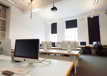 computer workstation g1d3524552 640