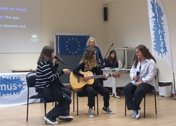 Projeto de Erasmus “Playing With the Play”- Agrupamento de Escolas Forte da Casa