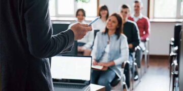 Cursos profissionais asseguram emprego a mais de metade dos alunos que os frequentam