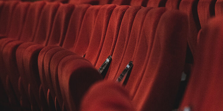 A cadeia de cinema Cinesa criou um passe mensal de 15,90€ para veres filmes sem limites!