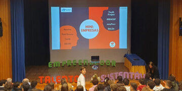 Alunos criam 15 microempresas no âmbito do projeto “Empreender”