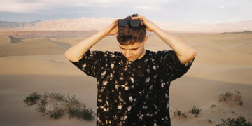 HOLLY lança novo single "Cuento De Vida" e atua no Coachella