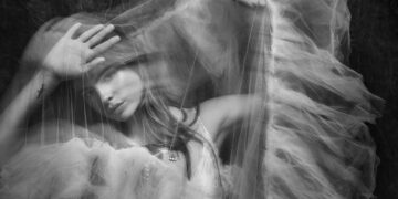 GIULIA BE anuncia versão deluxe do álbum “Disco Voador”