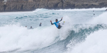 O surfista Joaquim Chaves alcança 3º lugar em Espanha