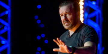 O novo espetáculo de stand-up de Ricky Gervais já estreou na Netflix