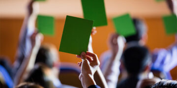 Alunos das Escolas de Porto de Mós em encontro com Luís Marques Mendes