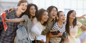 Cartão Jovem Europeu passa a ser gratuito em Portugal