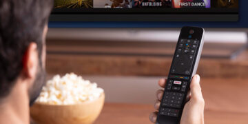 O novo filme das “Tartarugas Ninja”, com Jackie Chan, chegou ao streaming