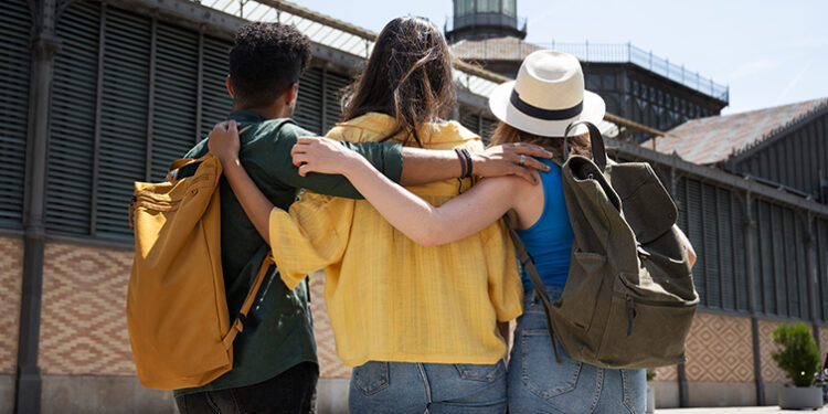 Observatório da Emigração: Um em cada três jovens portugueses vivem fora do país