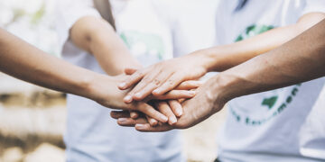 Queres ficar ON no mundo laboral? Voluntaria-te!