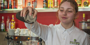 Restauração e Bar? A EPADRPL proporciona o Curso Profissional à tua medida!