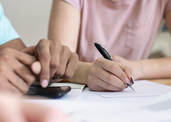 Cheque Escolar vai ser alargado ao Ensino Profissional e Privado