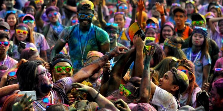 Lagos celebra a Juventude com “Sunset Color Party”