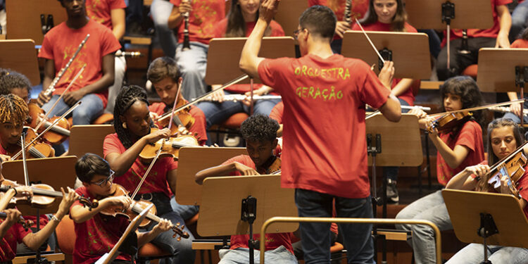 Orquestra Geração cria futuro (nota a nota)