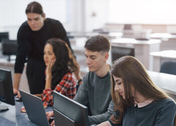  NOVA IMS revela que a Tecnologia não garante melhores notas