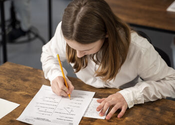 Atlântica prepara estudantes do Ensino Secundário (para os exames nacionais)