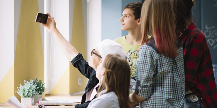 Ensino Secundário vai manifestar-se pelo fim da obrigatoriedade dos exames nacionais
