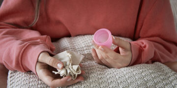 A distribuição gratuita de produtos menstruais já iniciou