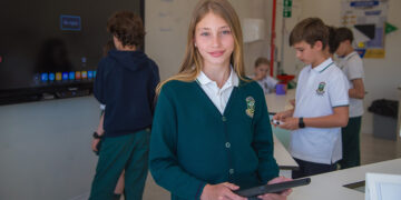 St. Peter's International School debate a Educação (do futuro)