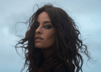 Anda Pacheco lança "Pedra a Pedra"