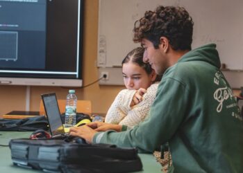 Faculdade de Ciências da Universidade do Porto anuncia 20ª edição da "Escola de Verão de Física"