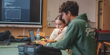 Faculdade de Ciências da Universidade do Porto anuncia 20ª edição da "Escola de Verão de Física"