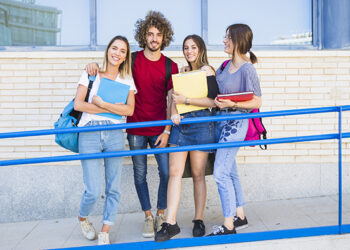 Escola Secundária Pinheiro e Rosa recebe (primeira) mobilidade Erasmus+