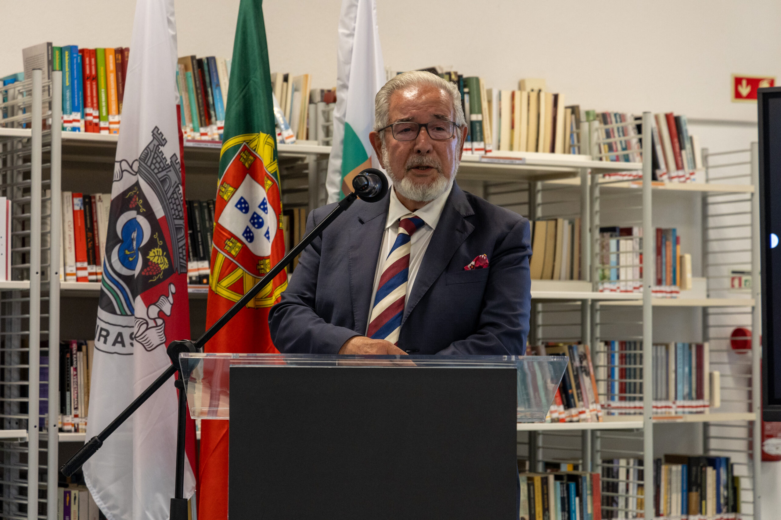 Escola Secundária de Miraflores assume (oficialmente) o nome de Professor Santana Castilho