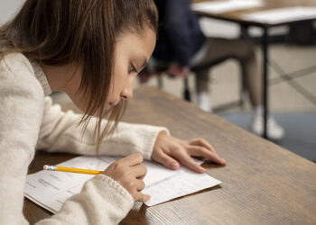 Ministro da Educação recusa reduzir exames nacionais (no Ensino Secundário)