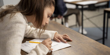 Ministro da Educação recusa reduzir exames nacionais (no Ensino Secundário)