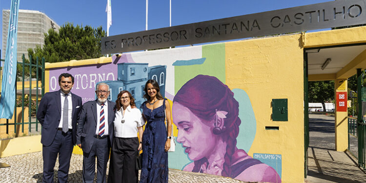 Escola Secundária de Miraflores assume o nome de Professor Santana Castilho
