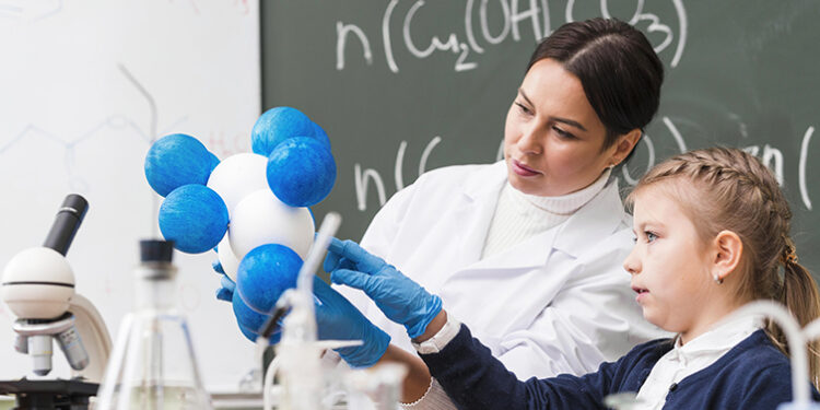 "Educar Tem Ciência" debate práticas e projetos de intervenção!