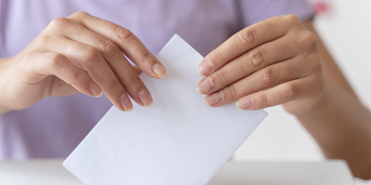 MyPolis leva-te a tratar a Política por “TU”