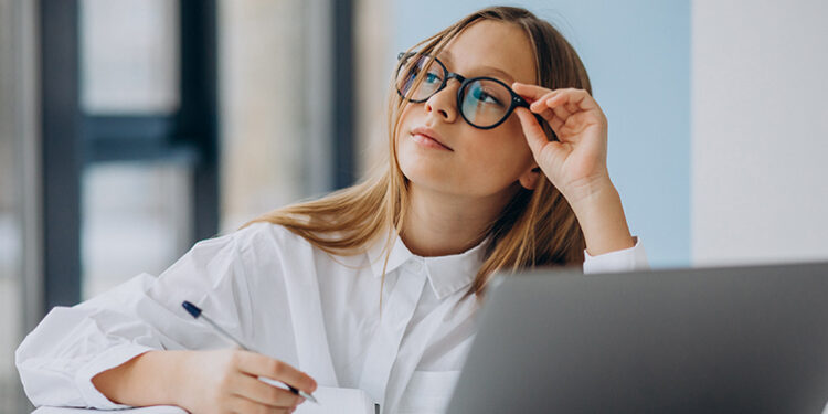 Martins Sarmento e Francisco de Holanda disputam a final do "Torneio de Retórica"