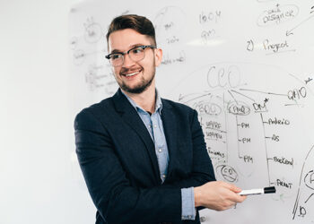 "Academia Professores do Futuro" promete devolver tempo, apoio e motivação