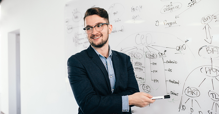 "Academia Professores do Futuro" promete devolver tempo, apoio e motivação