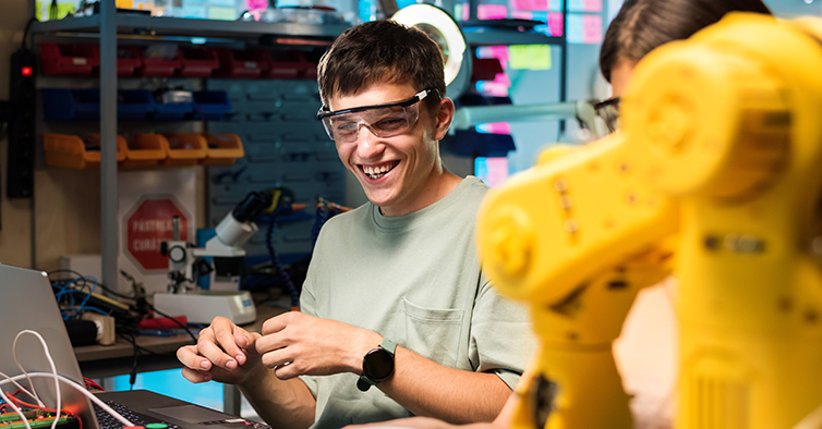 Escola Secundária de Rocha Peixoto inaugura Centros Tecnológicos Especializados