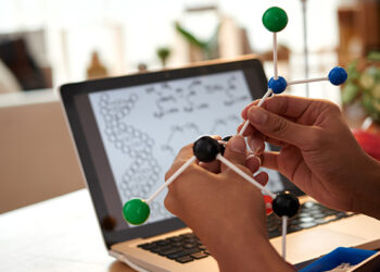 Instituto Superior Técnico recebe o (prestigiado) "Náboj Física"