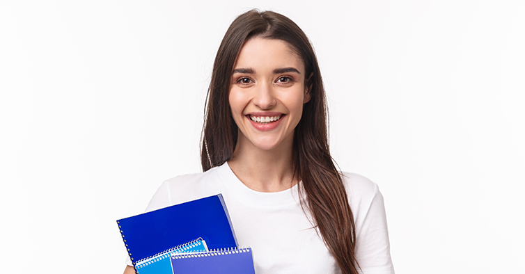 Agrupamento de Escolas Josefa de Óbidos distingue finalistas do Ensino Secundário